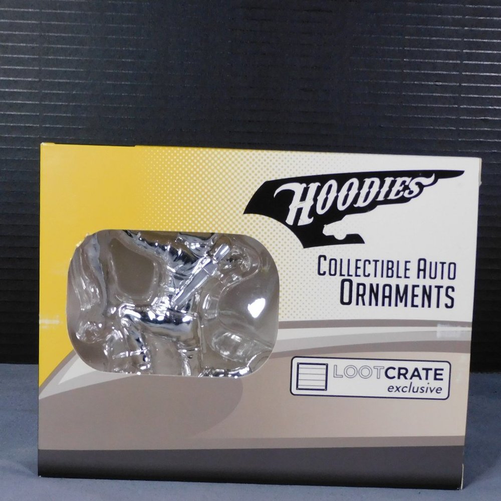 BNIB Arrow Car Hood Ornament